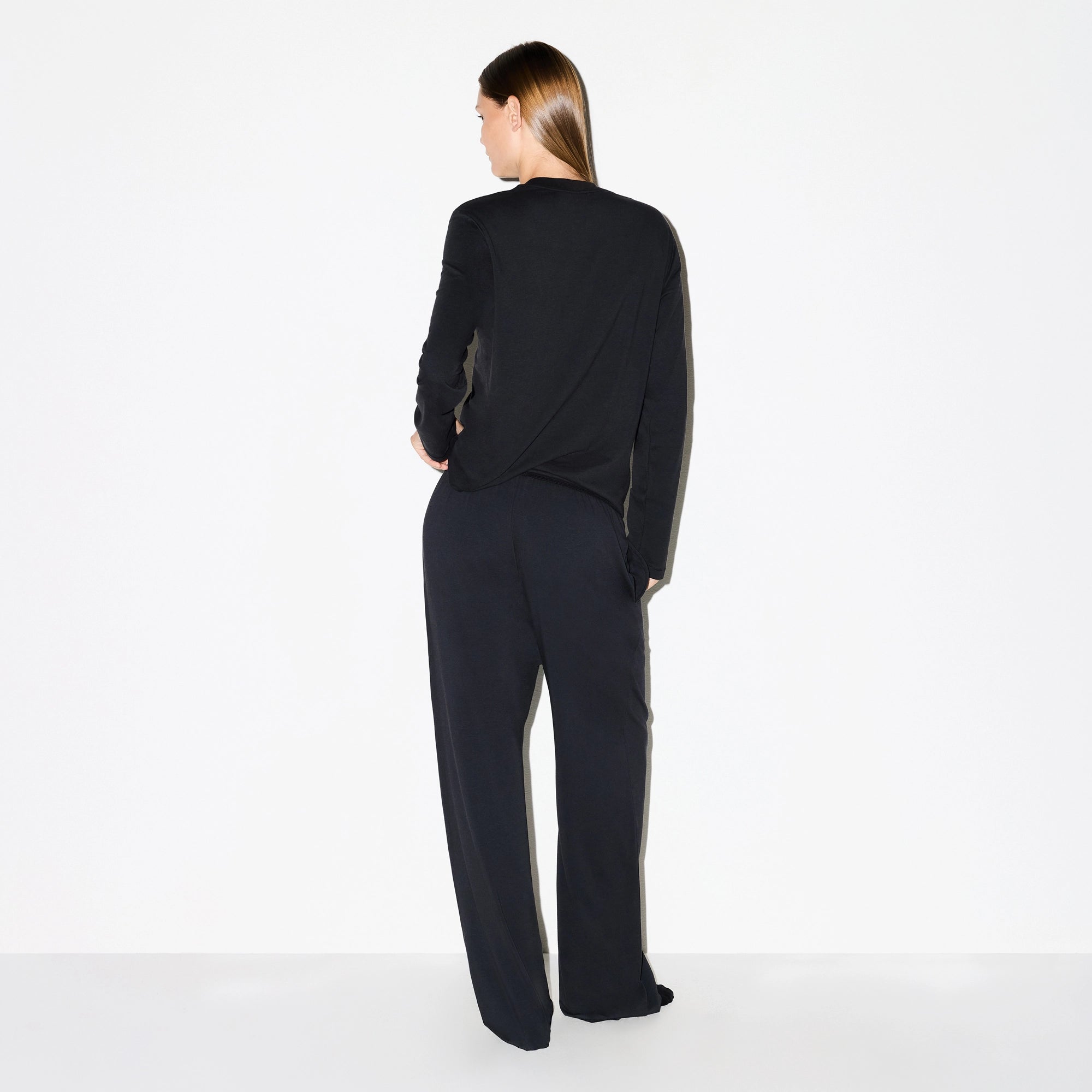 LONG SLEEVE T-SHIRT