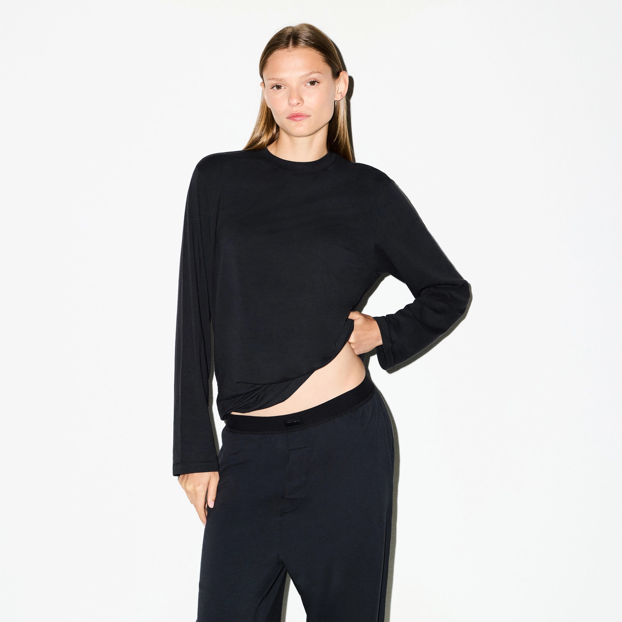 LONG SLEEVE T-SHIRT