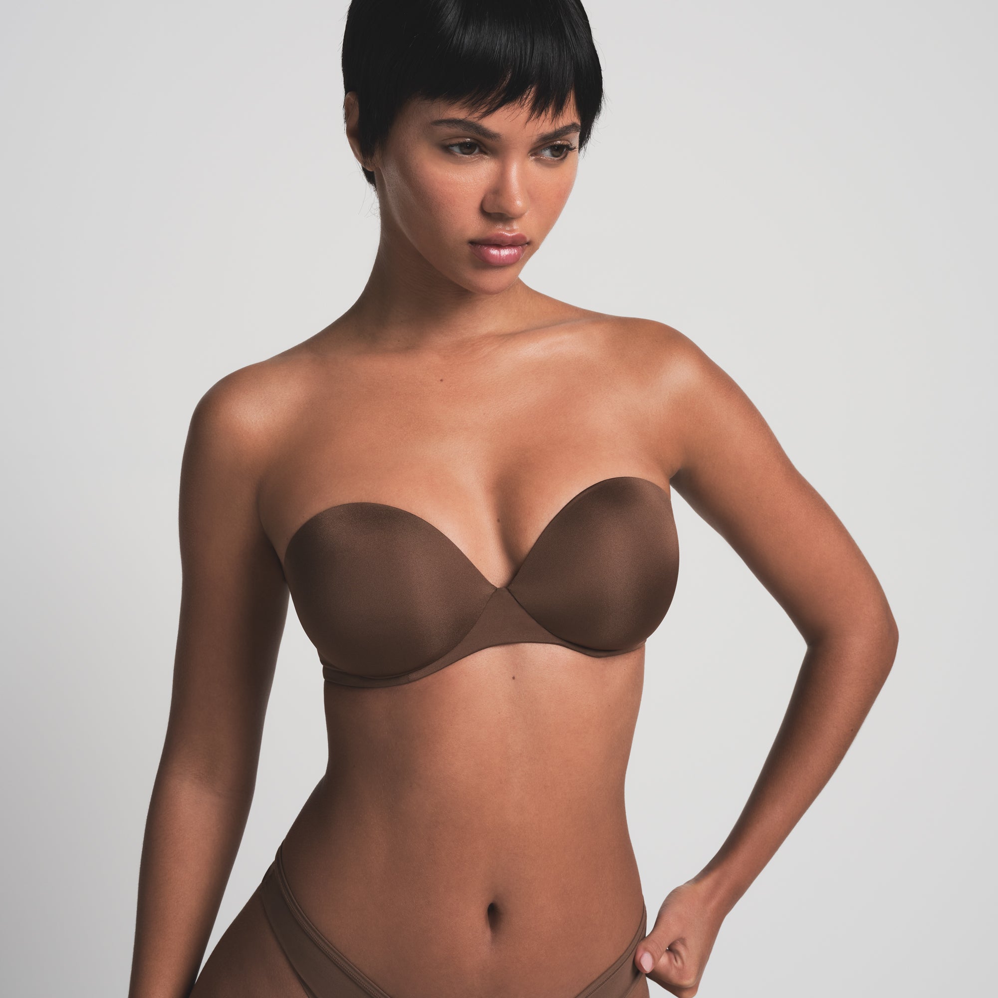 STRAPLESS PUSH-UP BRA