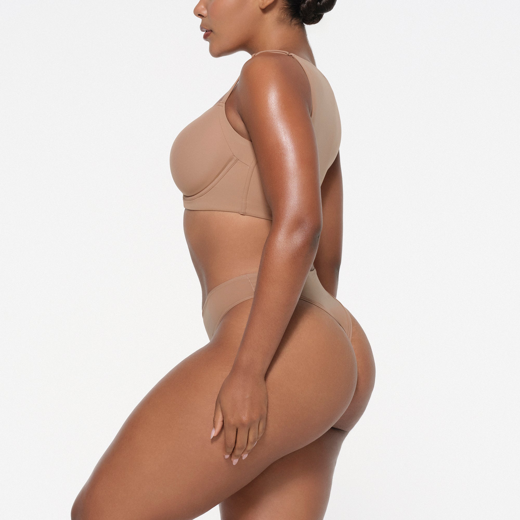 BACK SMOOTHING FULL COVERAGE BRA