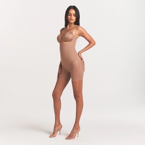 CORE SCULPT BACK SMOOTHING OPEN BUST MID THIGH BODYSUIT