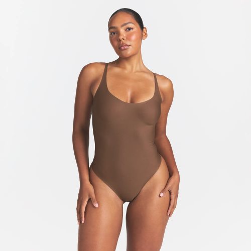 SCOOP LOW BACK THONG BODYSUIT