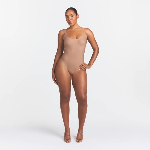 SCOOP LOW BACK THONG BODYSUIT