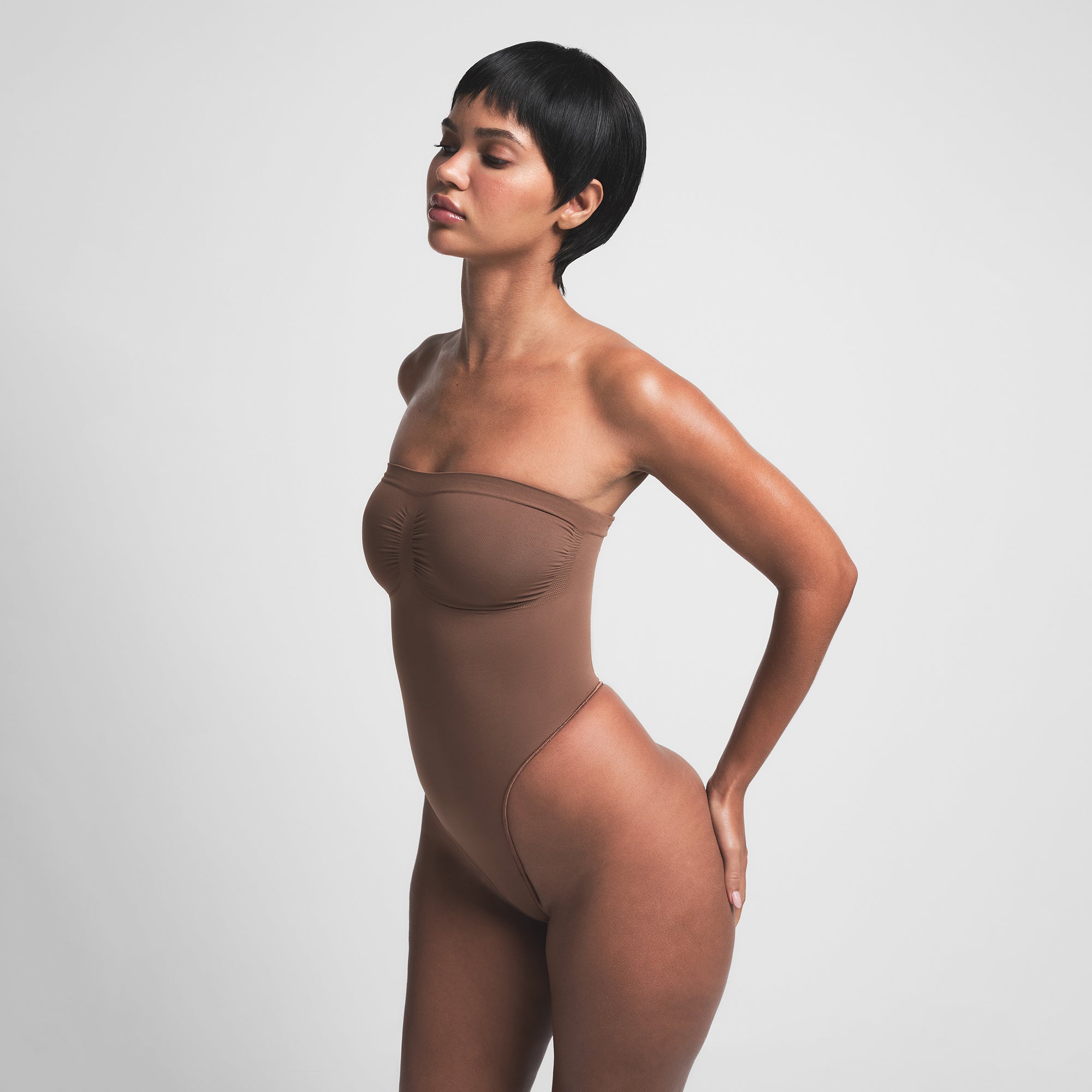 STRAPLESS THONG BODYSUIT