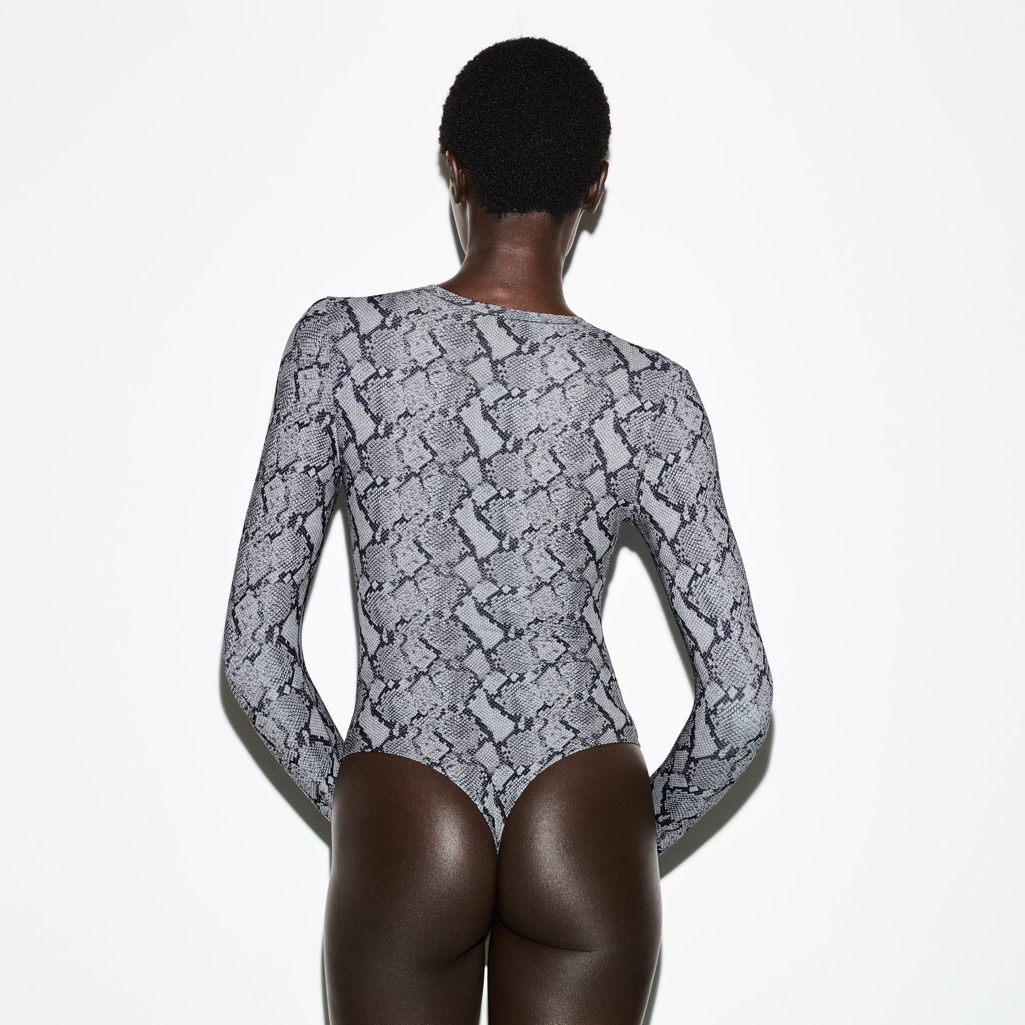 LONG SLEEVE CREW NECK BODYSUIT