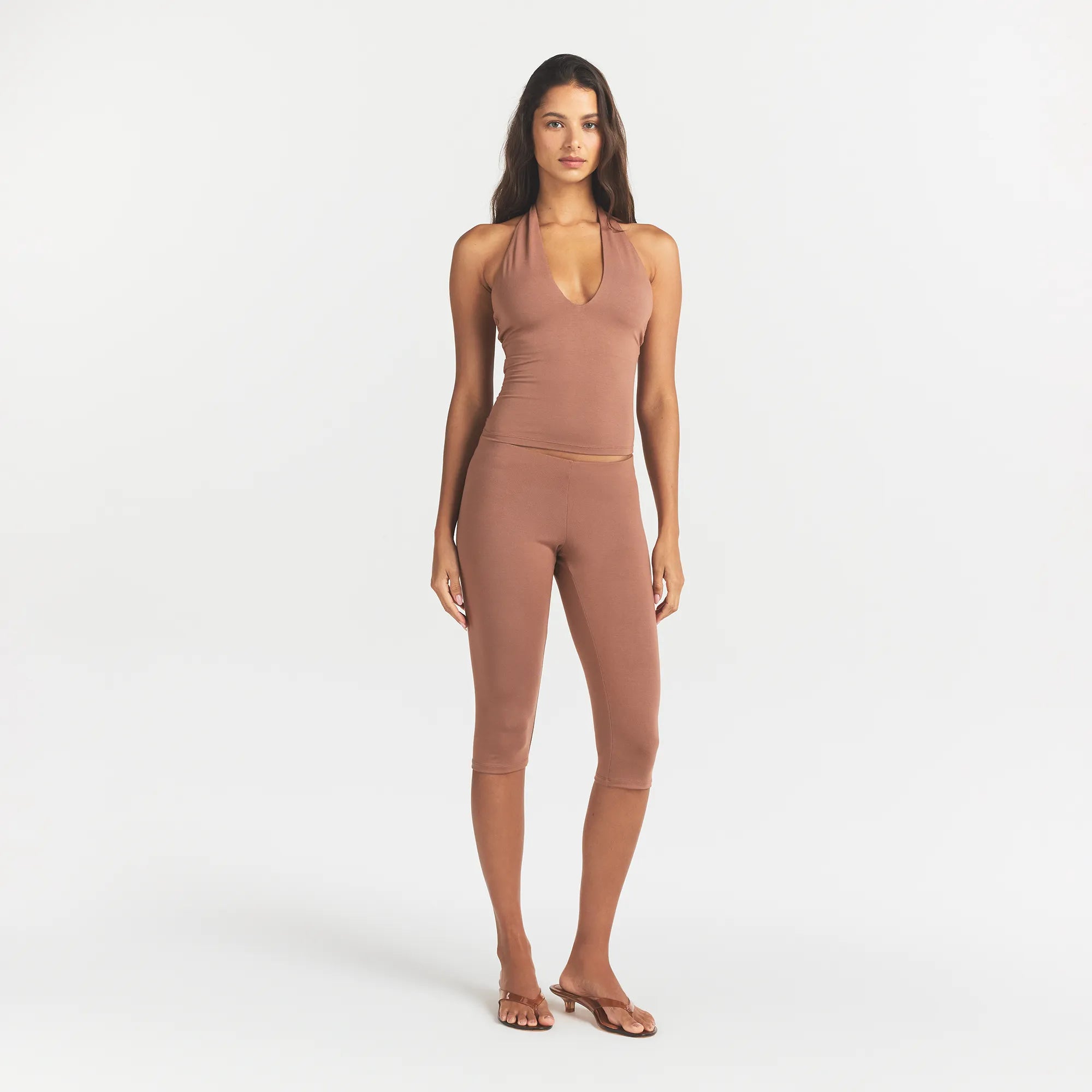 HIGH-WAISTED CAPRI