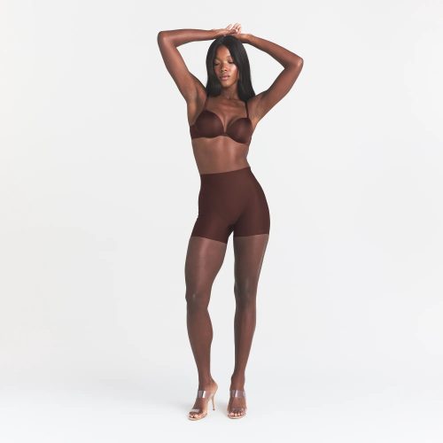 CORE SCULPT SHORTIE
