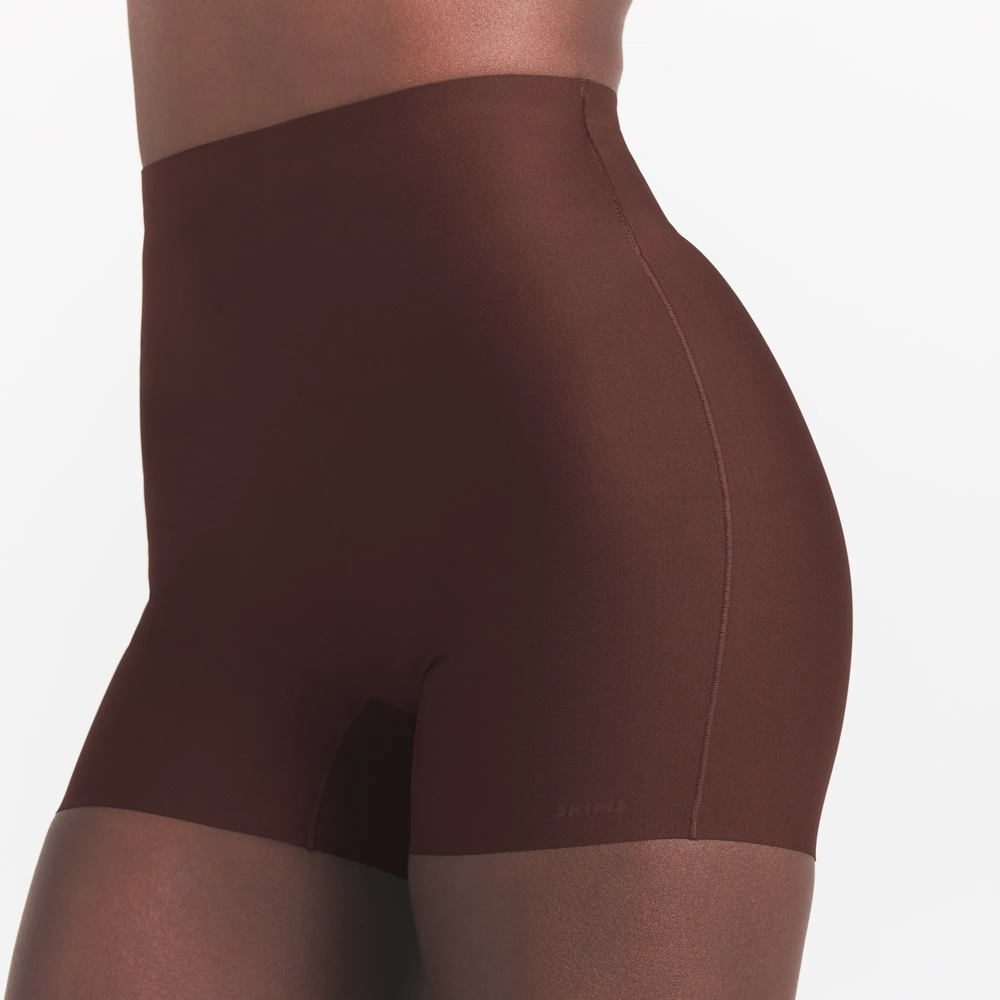 CORE SCULPT SHORTIE