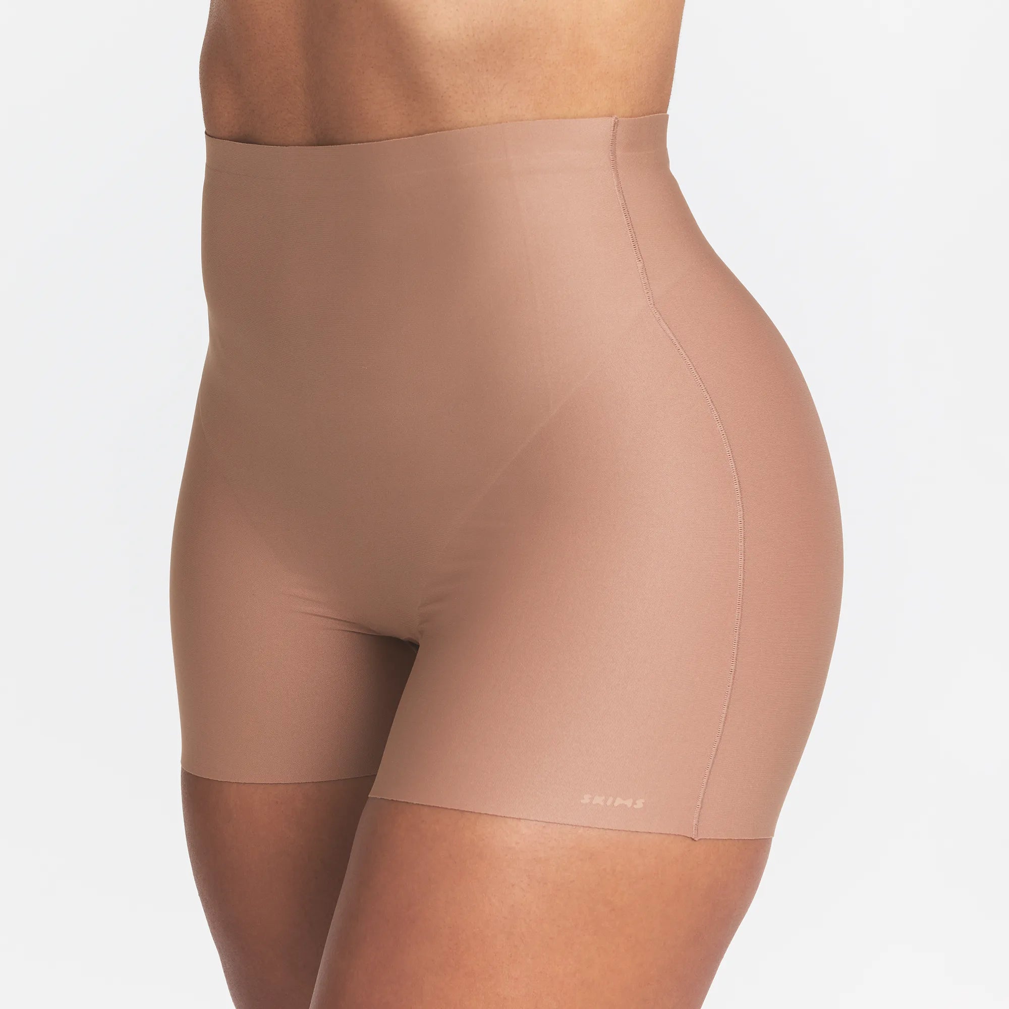 CORE SCULPT SHORTIE