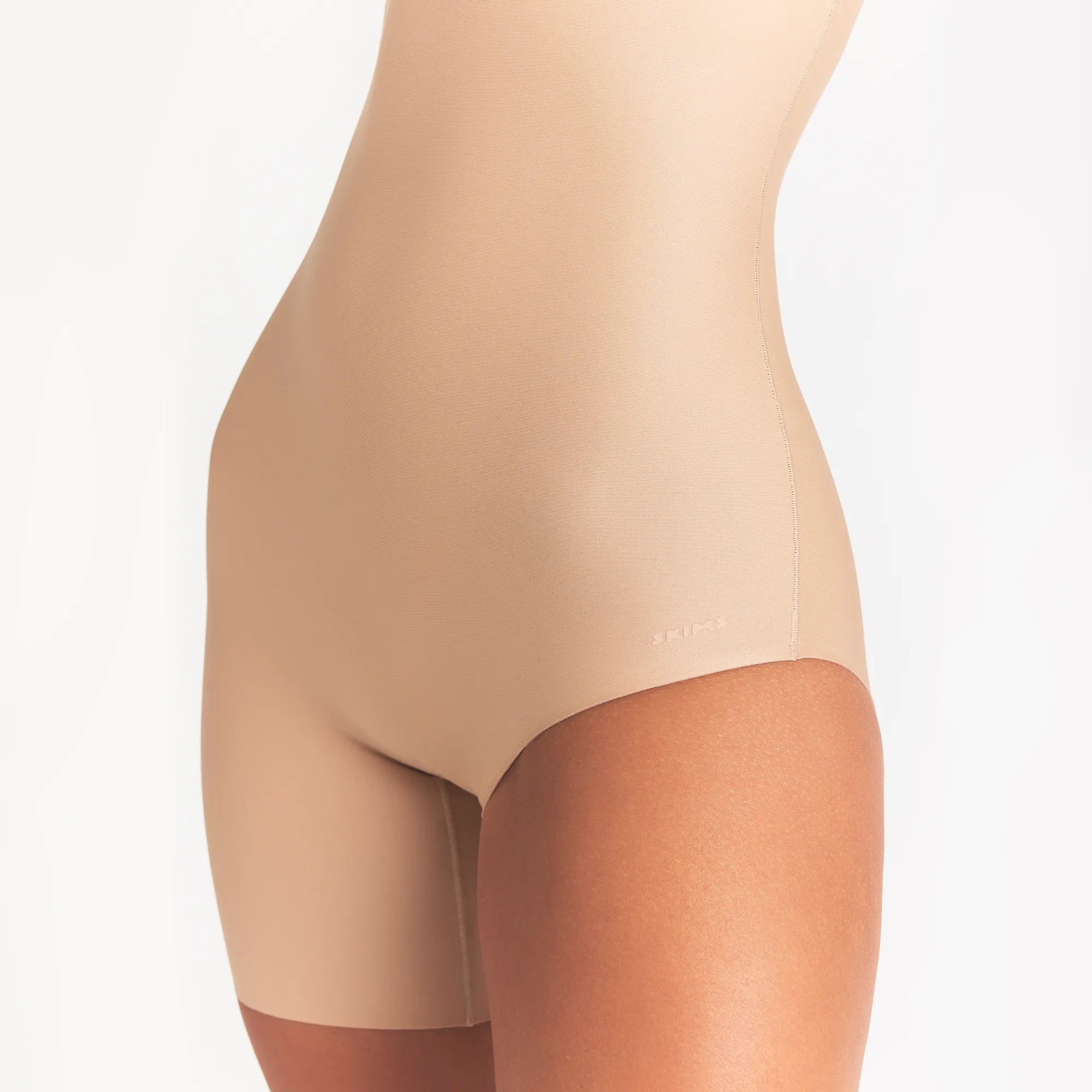 LEFT LEG SOLUTION SHORT