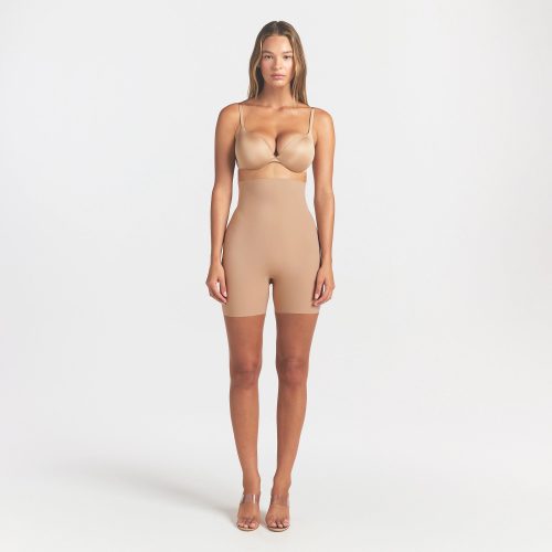 HIGH-WAISTED SHORT