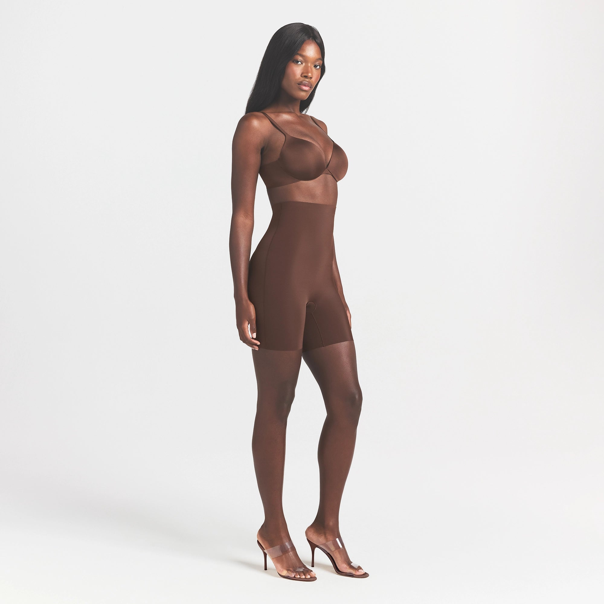HIGH-WAISTED SHORT