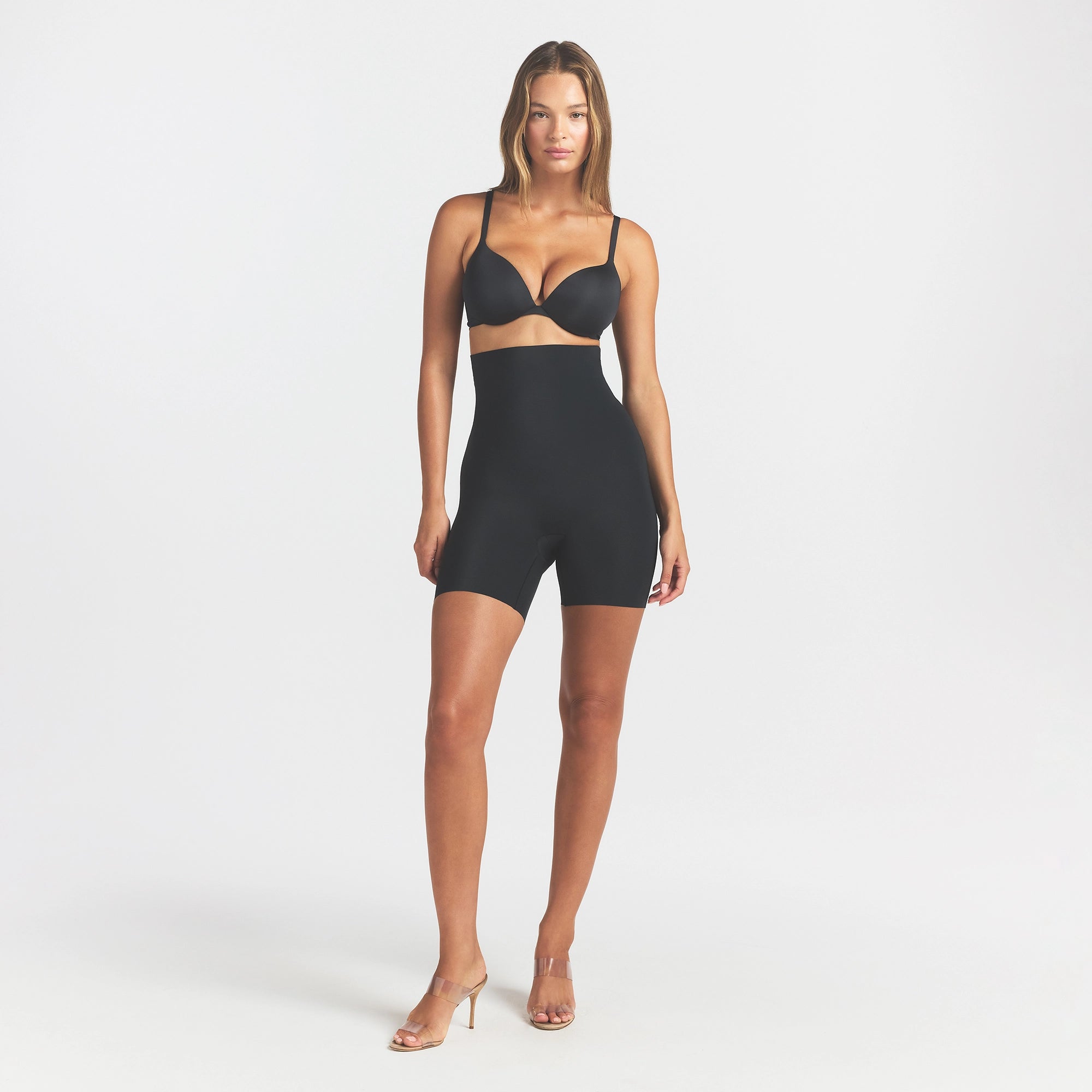 HIGH-WAISTED SHORT