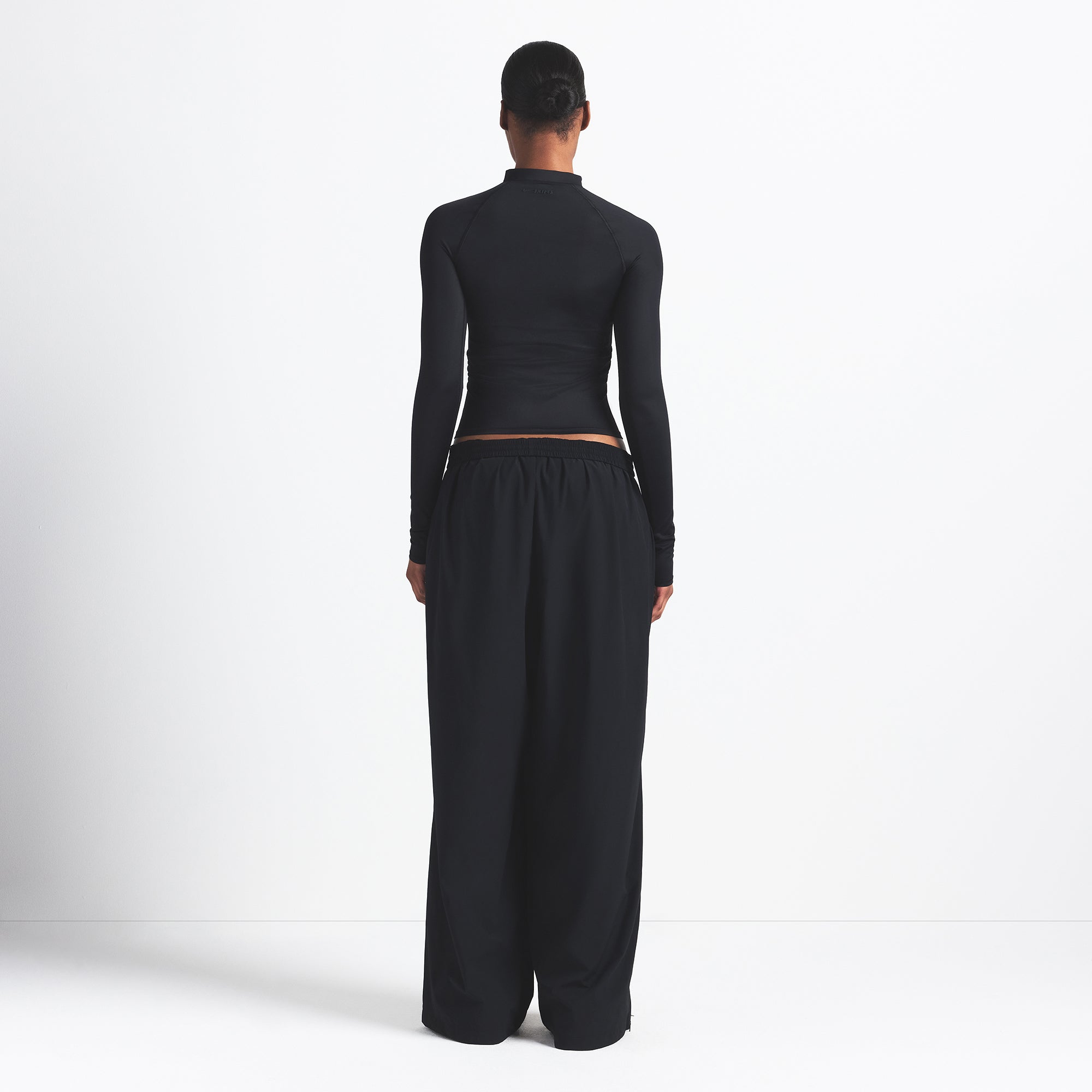 OVERSIZED TRACK PANT