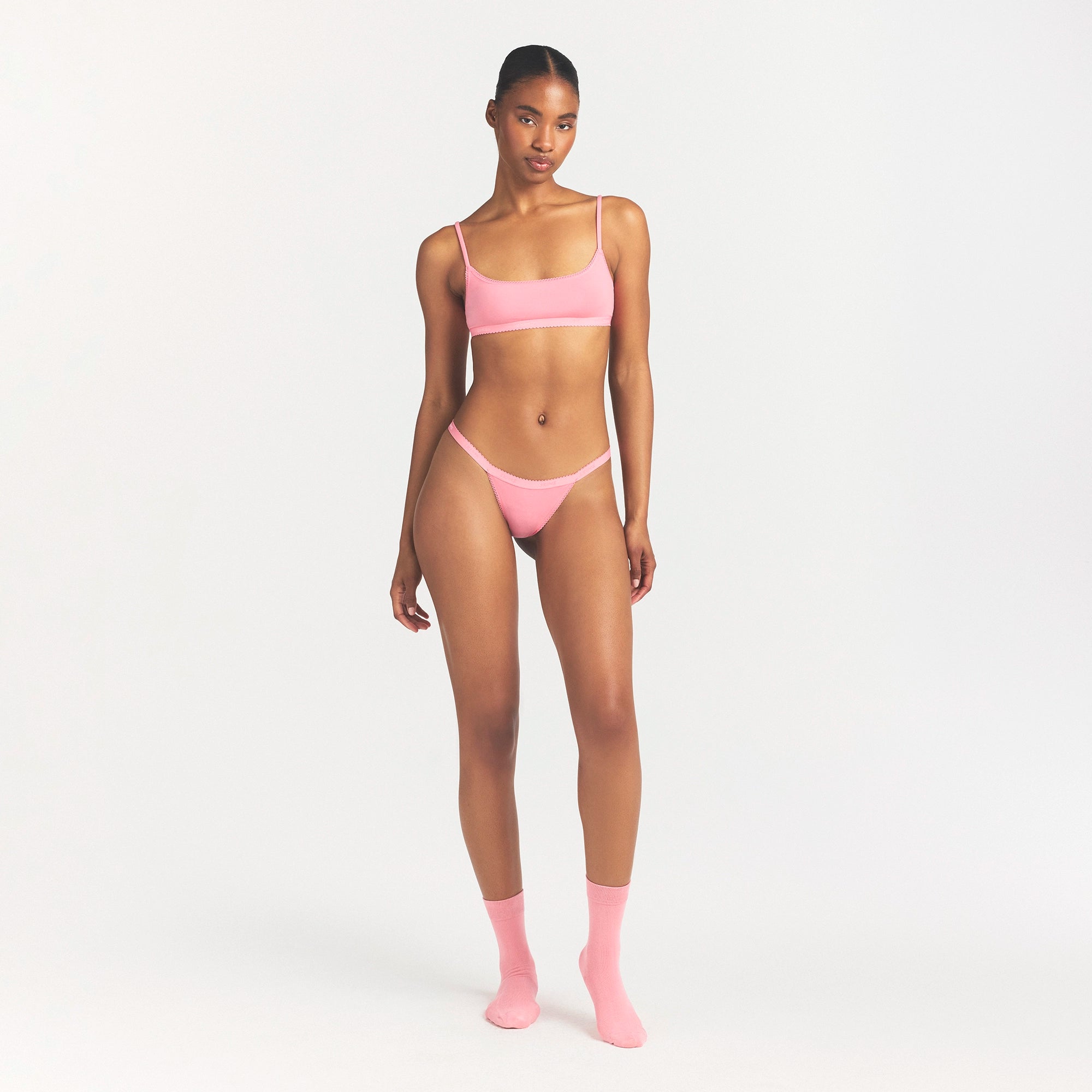 LOGO PICOT SCOOP BRALETTE