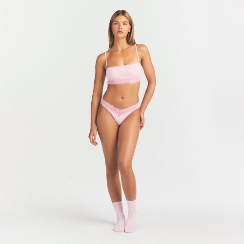 STRAIGHT NECK BRALETTE