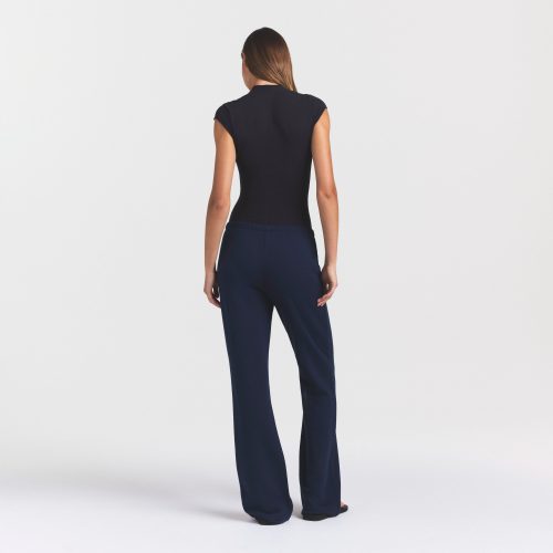 STRAIGHT LEG PANT