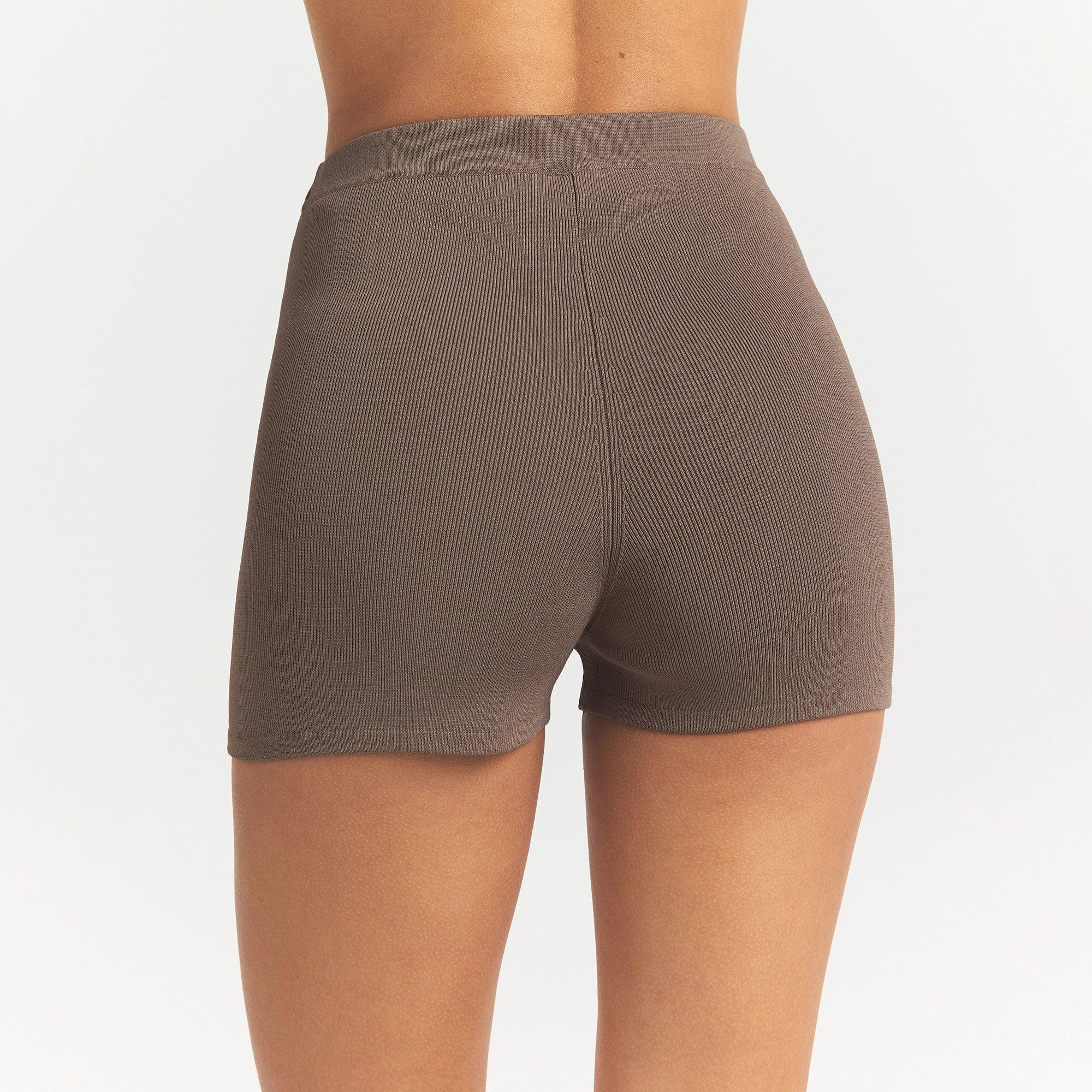 HIGH-WAISTED SHORT