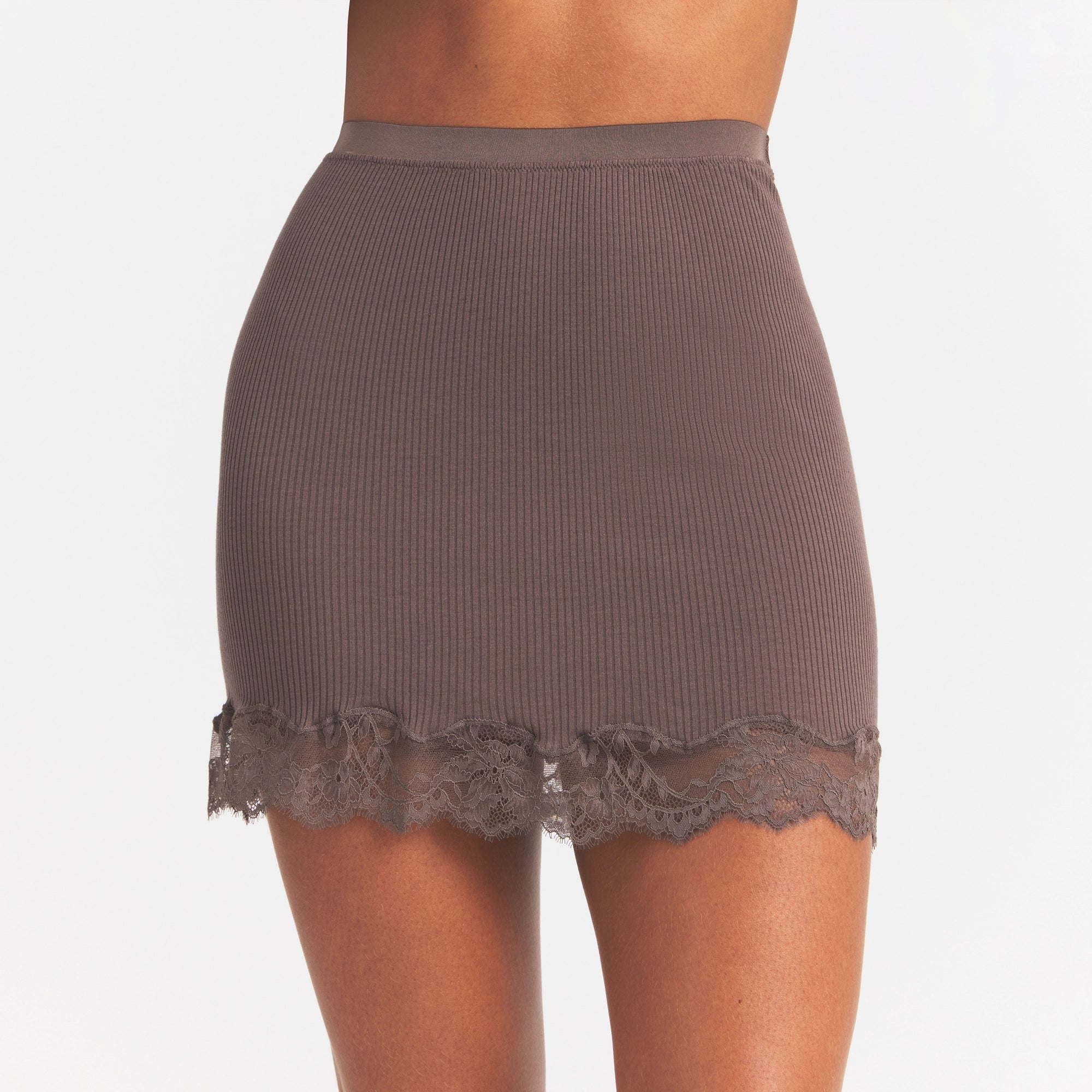 LACE MINI SKIRT