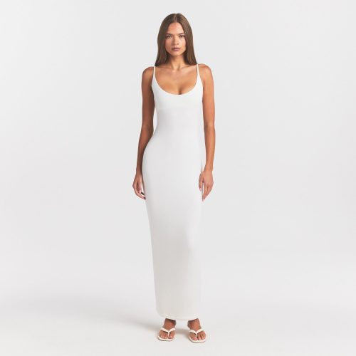 SCOOP NECK LONG DRESS