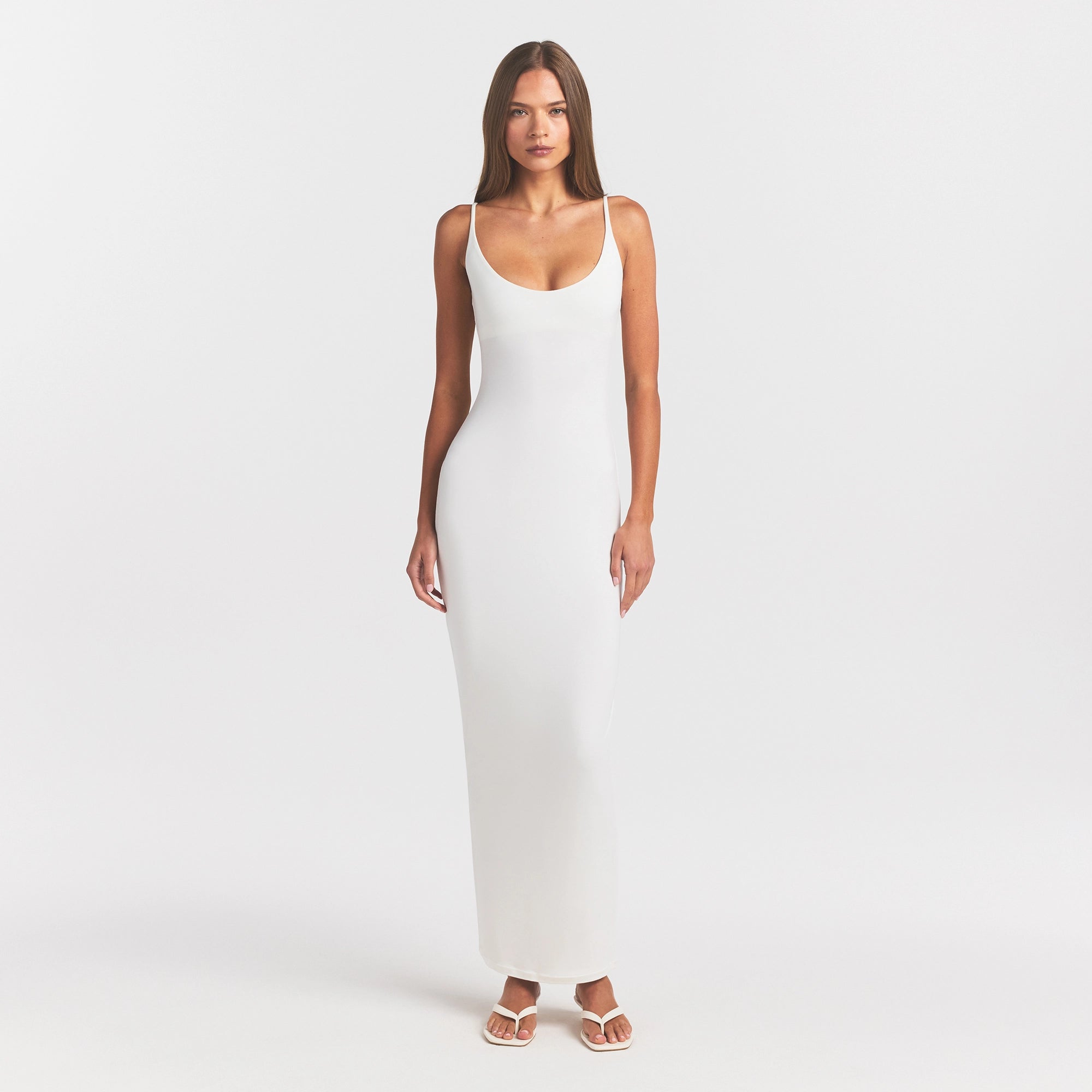 SCOOP NECK LONG DRESS