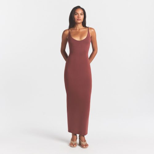 SCOOP NECK LONG DRESS