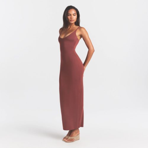 SCOOP NECK LONG DRESS