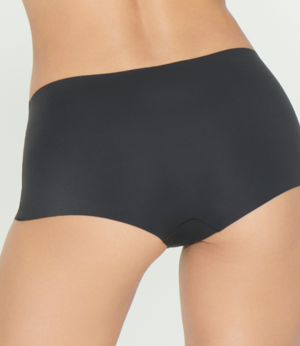 BOY SHORT