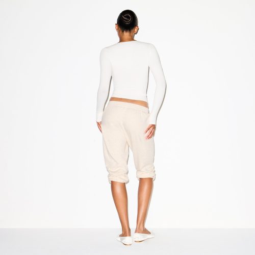 SCOOP NECK LONG SLEEVE TOP
