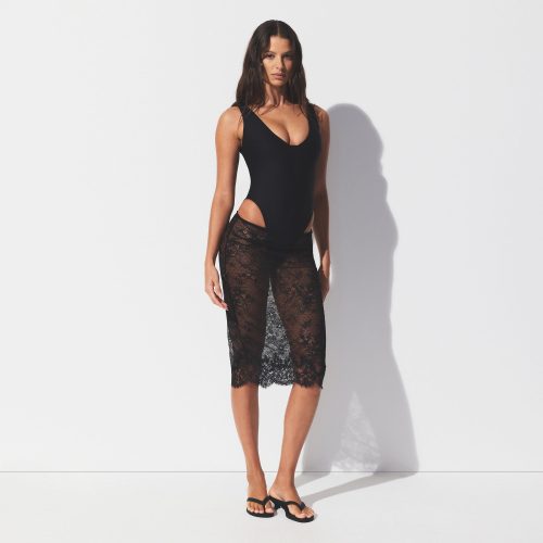 PLUNGE ONE PIECE