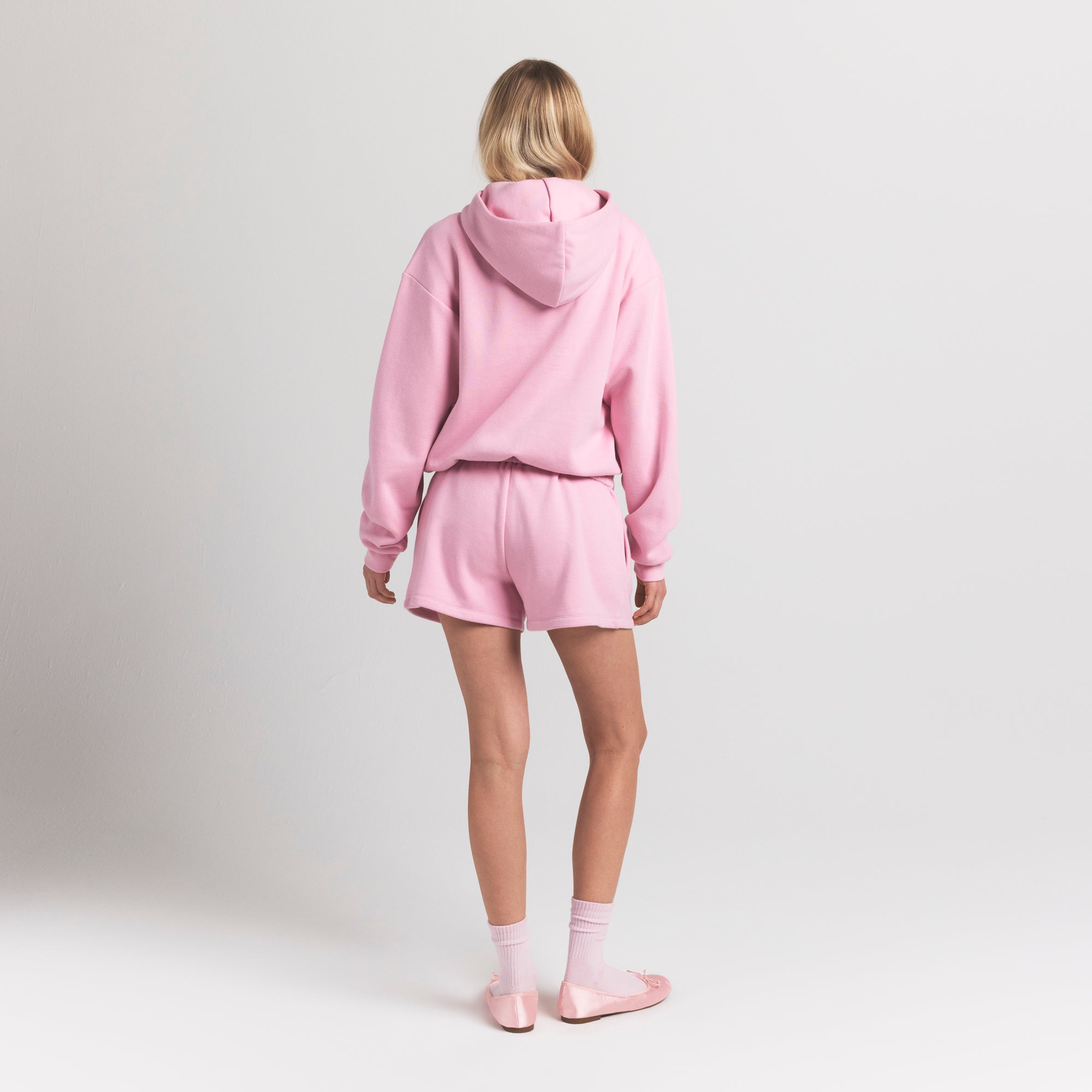 CLASSIC HOODIE
