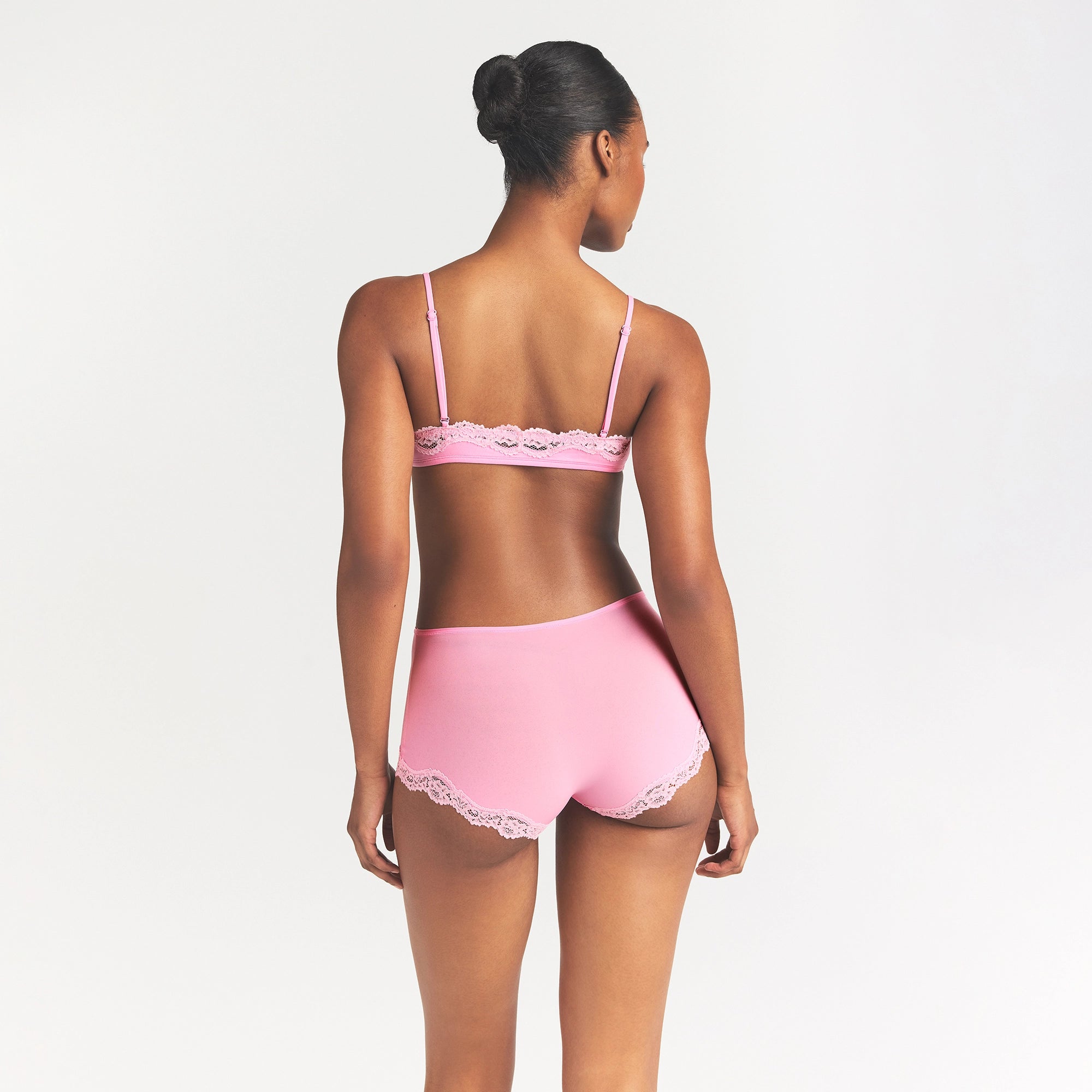 BOY SHORT