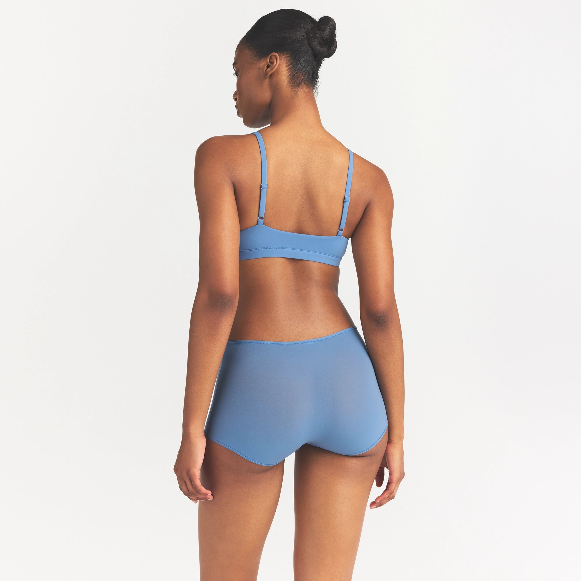 BOY SHORT