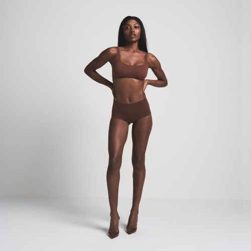 BOY SHORT