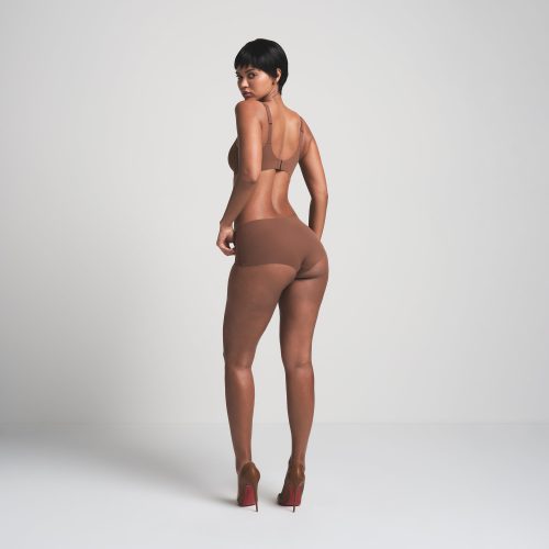 BOY SHORT