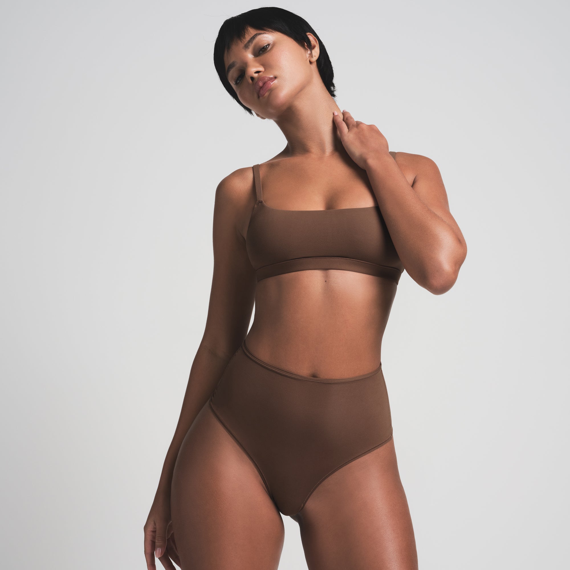 HIGH-WAISTED THONG
