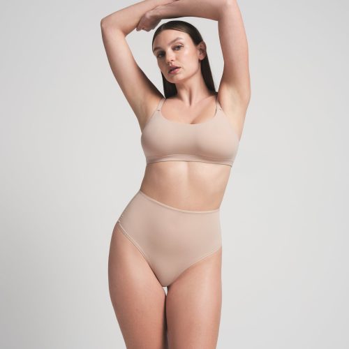HIGH-WAISTED THONG