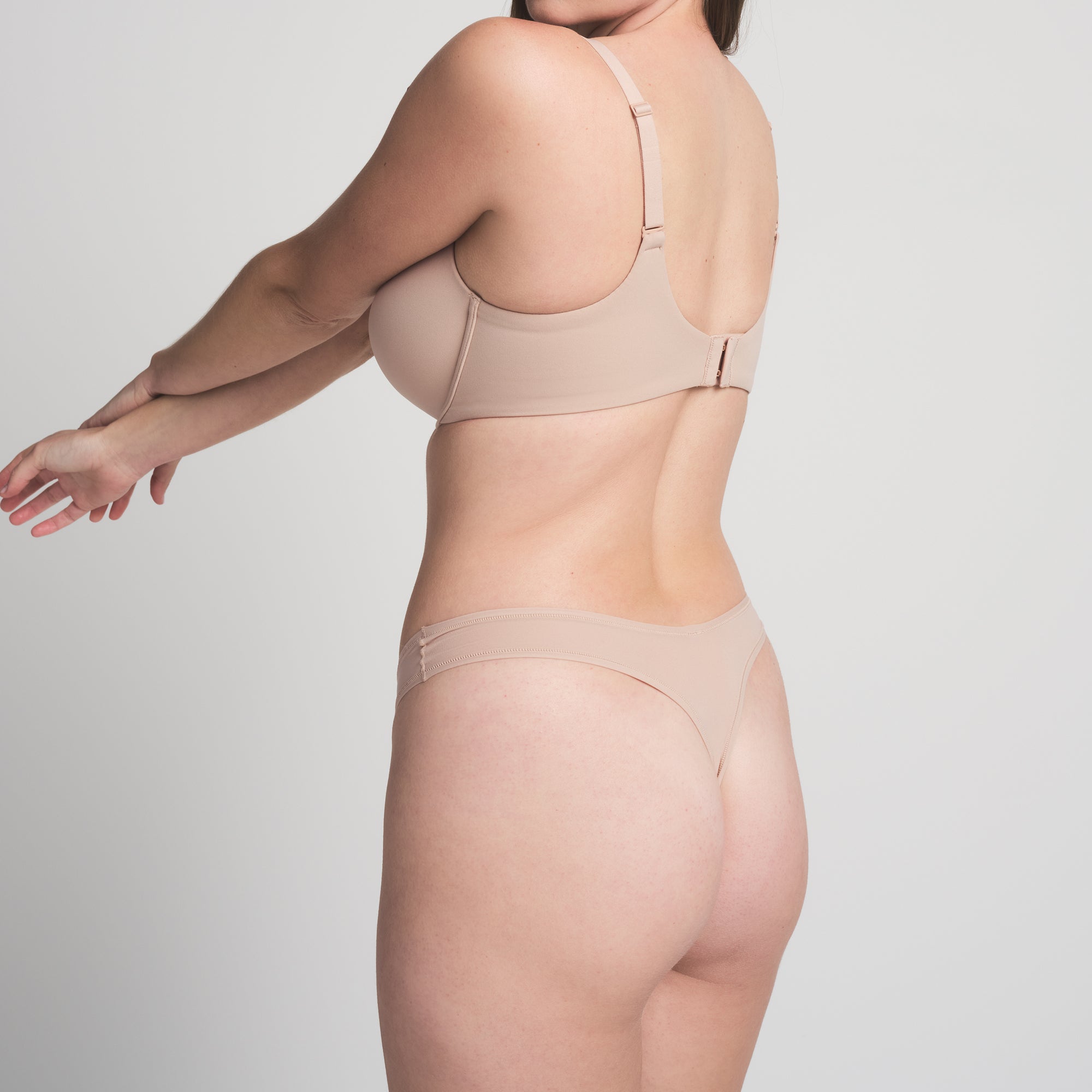 DIPPED FRONT THONG
