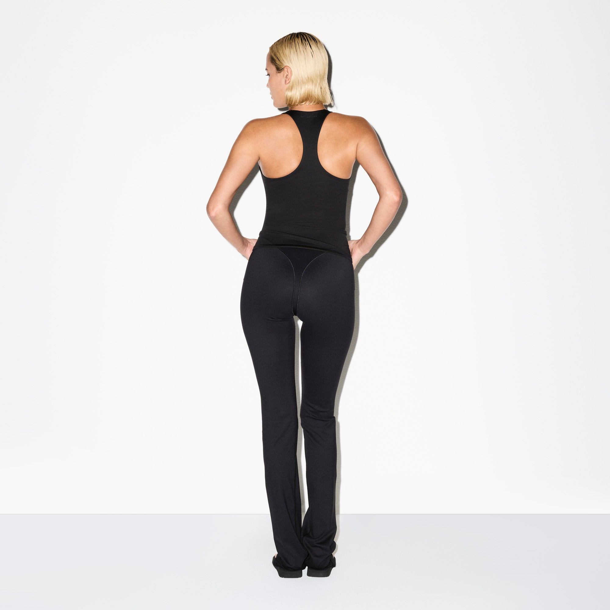 V-LINE 39" STRAIGHT LEGGING