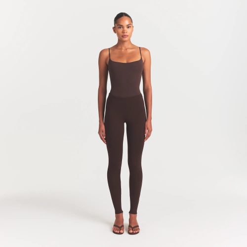 HIGH-WAISTED LEGGING