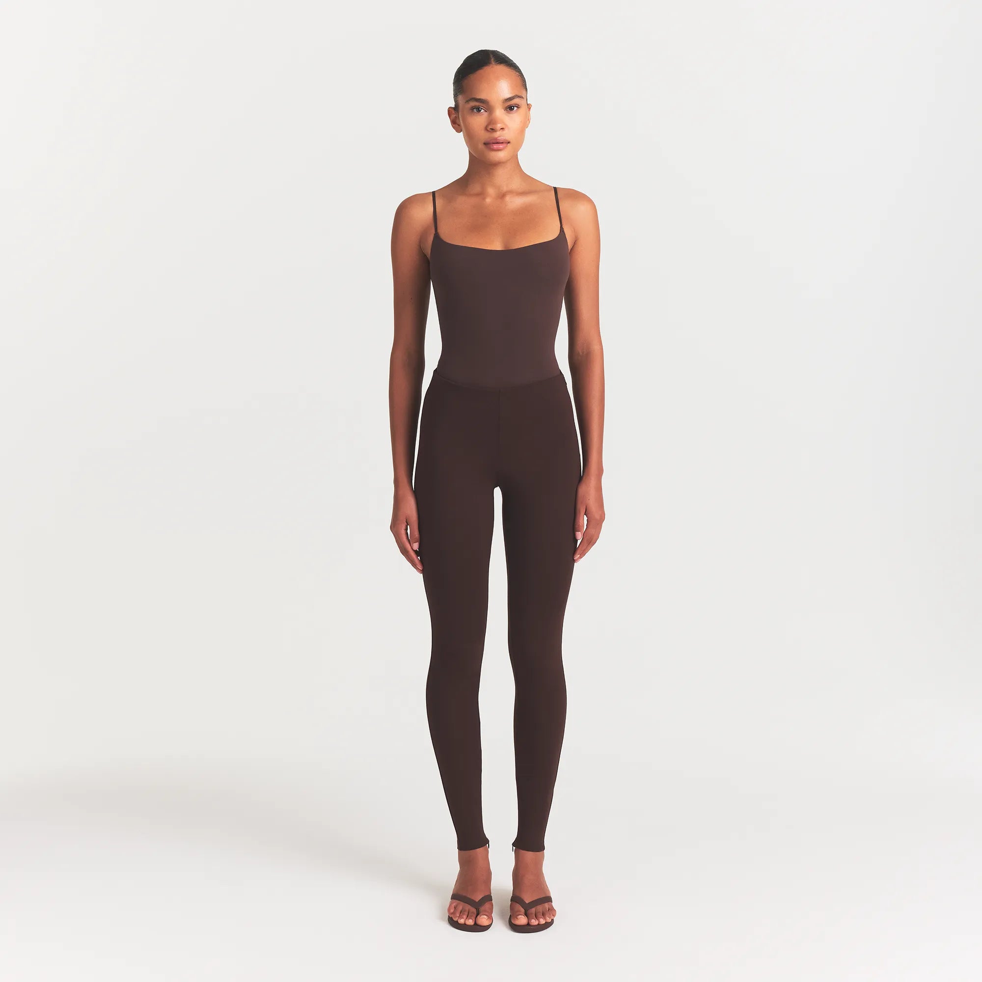 HIGH-WAISTED LEGGING