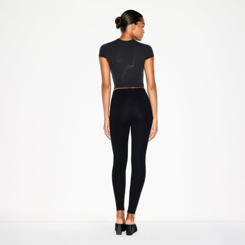 HIGH-WAISTED LEGGING