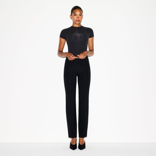 HIGH-WAISTED PINTUCK STRAIGHT LEG PANT
