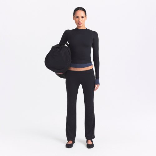 LOW RISE MINI FLARE PANT