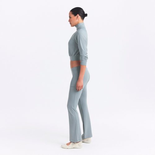 LOW RISE MINI FLARE PANT