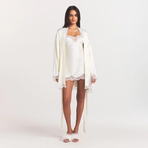 LACE ROBE