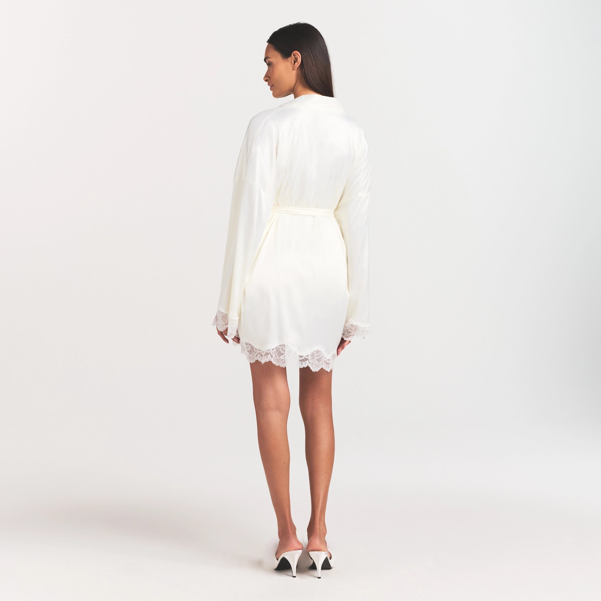 LACE ROBE