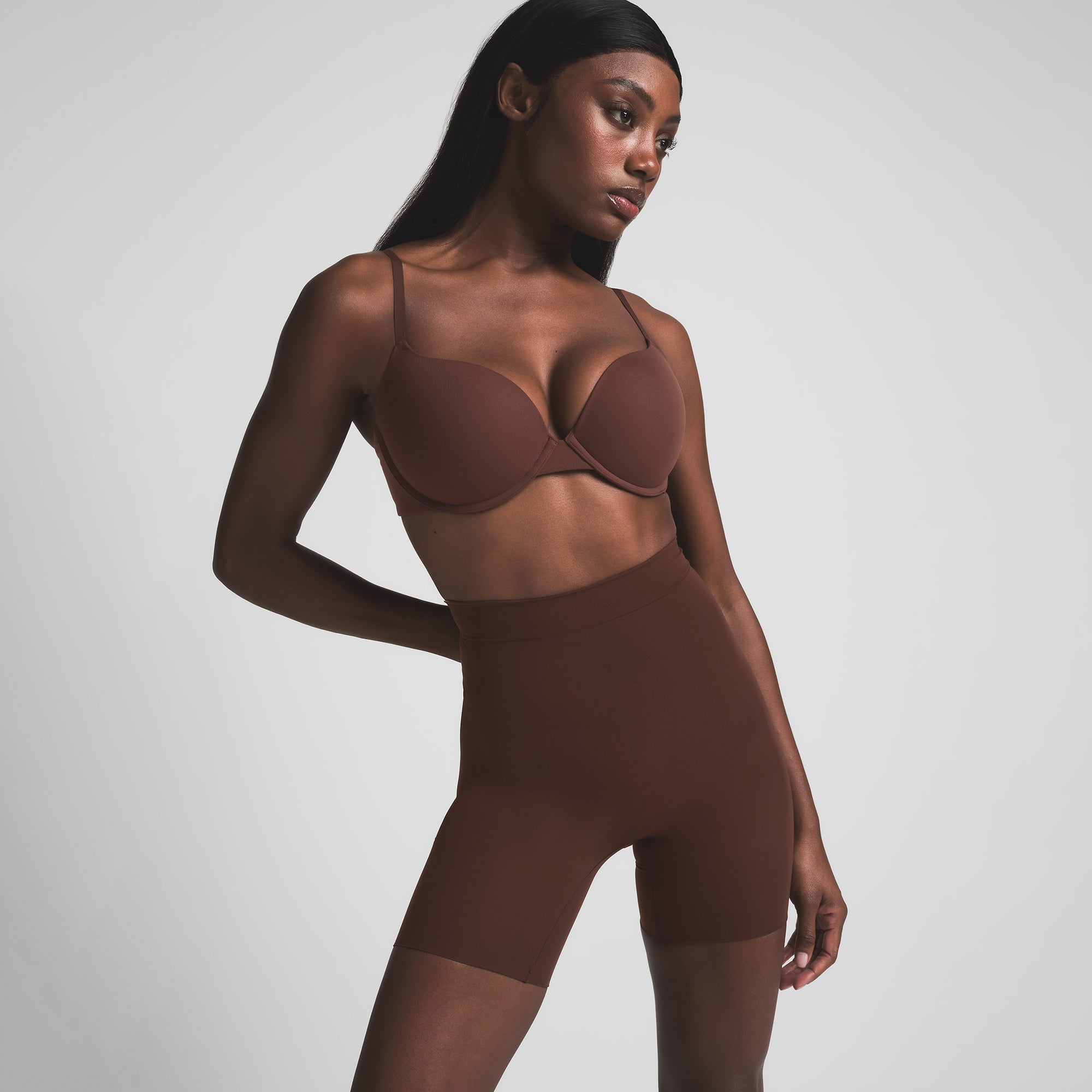 HIGH-WAISTED MID THIGH SHORT