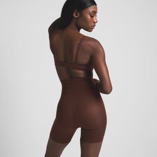 HIGH-WAISTED MID THIGH SHORT