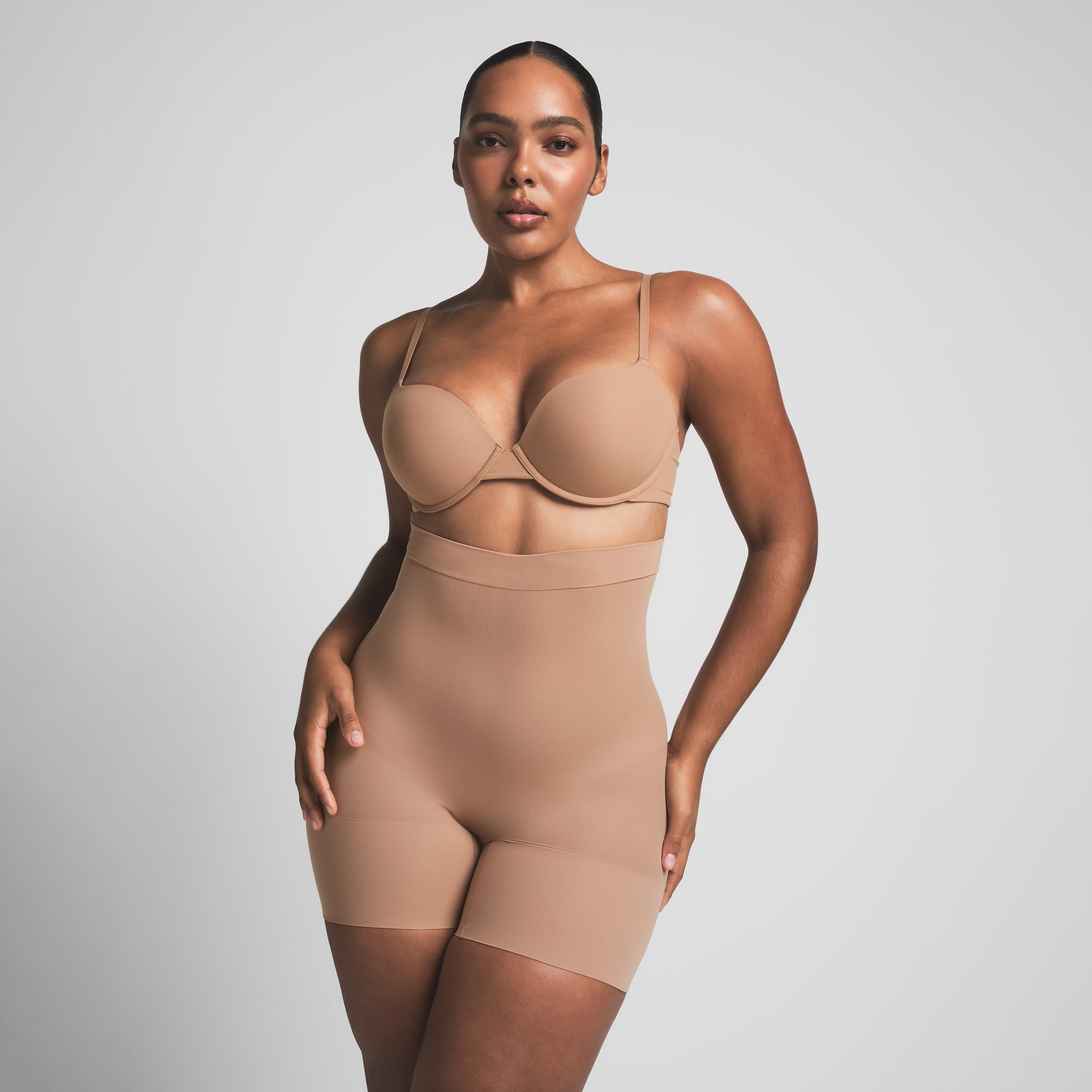 HIGH-WAISTED MID THIGH SHORT